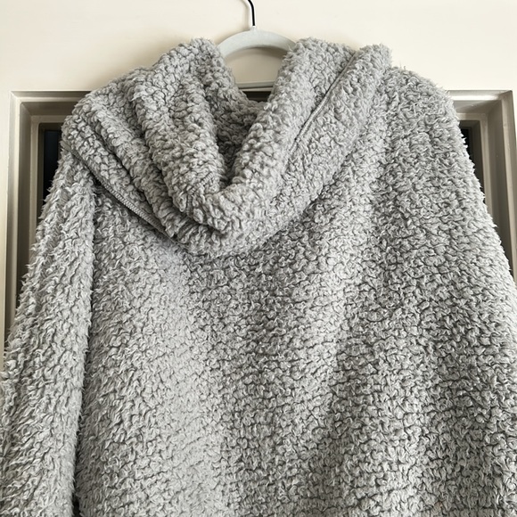 Katydid Fur coat - Picture 4 of 4